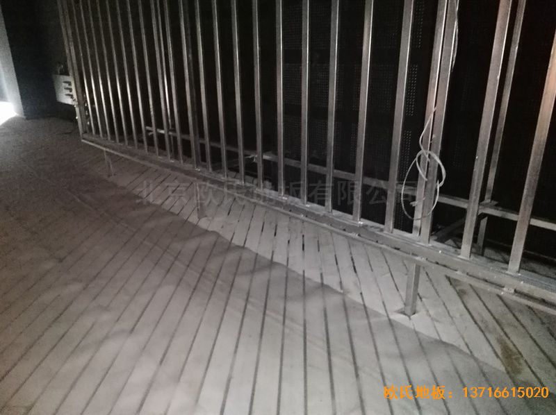 �ӱ��ȷ�����ͬ�ČW(xu��)У���_(t��i)�\(y��n)��(d��ng)ľ�ذ���b����