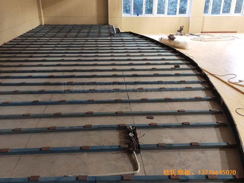 �Ϻ��S�f��·�G��С�W(xu��)���_�\(y��n)��ľ�ذ尲�b����2